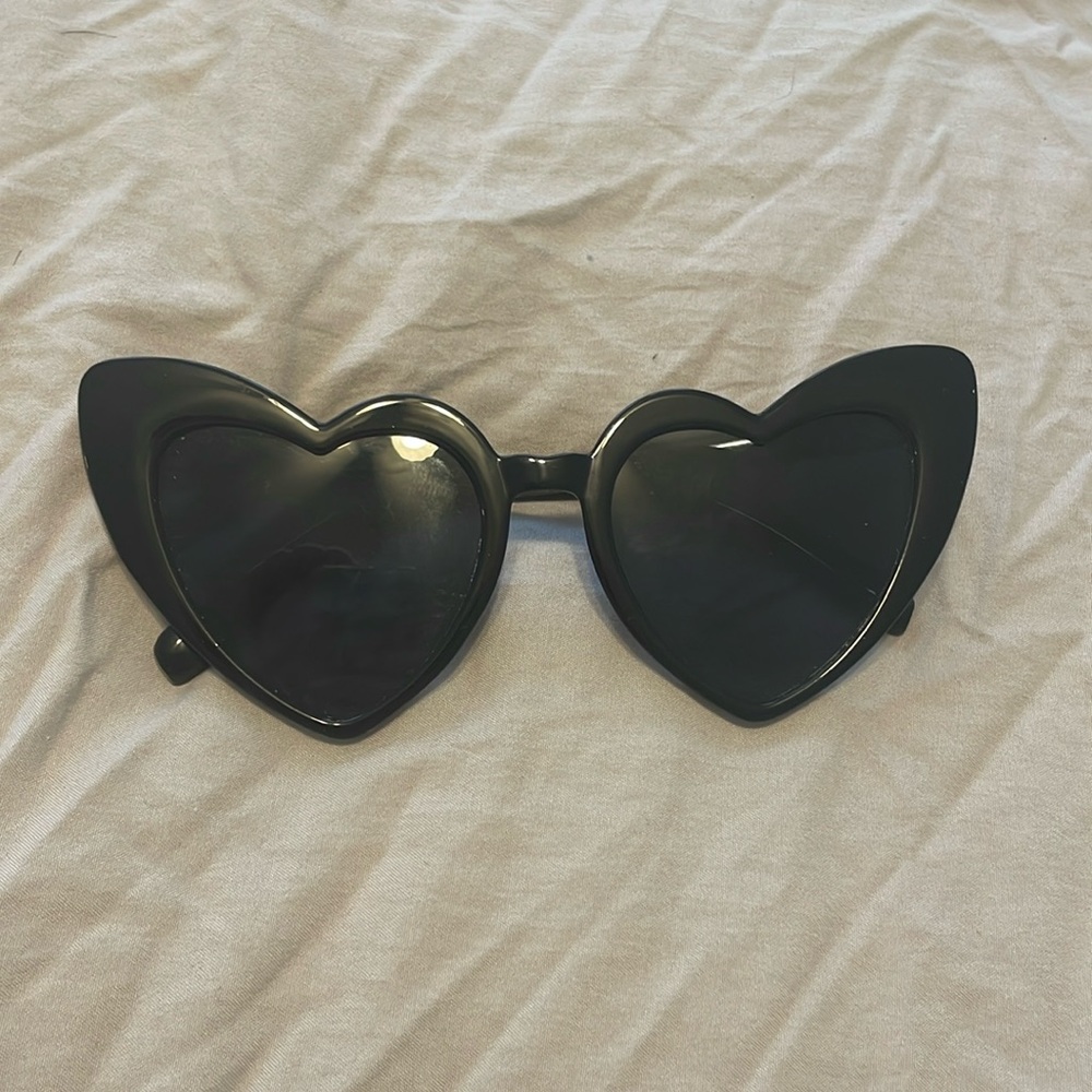Black Heart Shaped Glasses